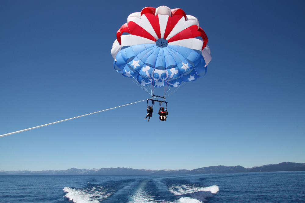 Parasailing In the Algarve - boat cruises algarve